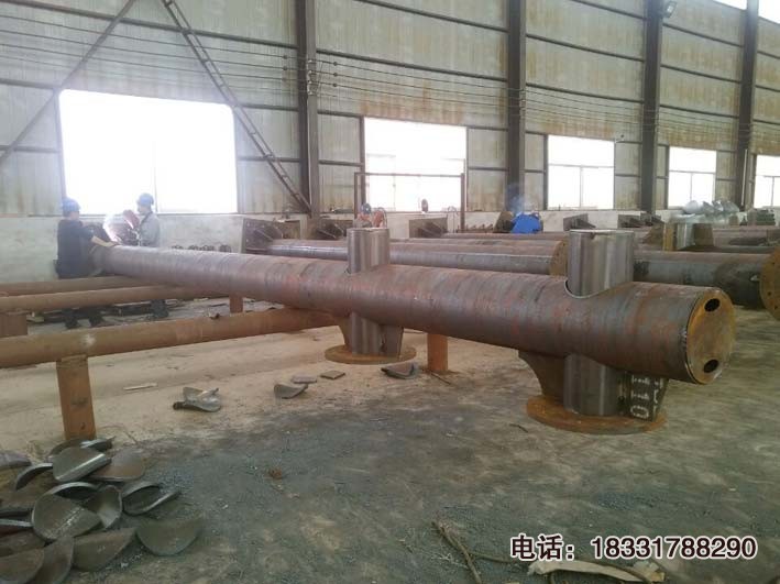 Φ273、Φ325懸臂式交通標志桿加工廠家